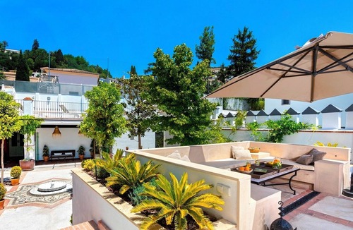 Genil Apartment | Great Apartment with Garden and Pool. San Ignacio II