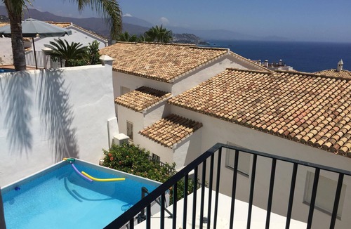 Almunecar Villa | Half-Villa Marina del Este with Sea View, Terrace & Wi-Fi