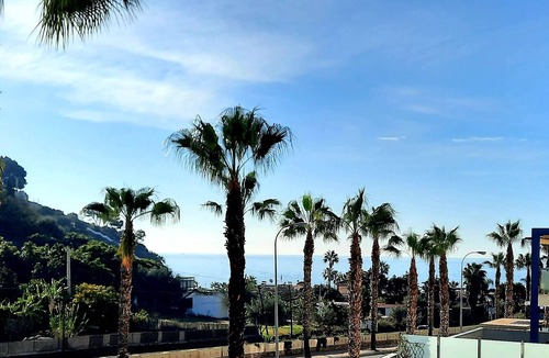 Velilla-Taramay Apartment | High quality tasteful apartment by the sea