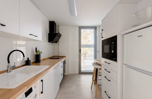 Genil Apartment | Holiday Apartment "Carmela Suites" with Wi-Fi