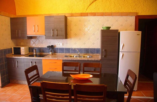 Benalua de Guadix Apartment | Holiday apartment with terrace