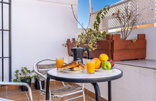 Beiro House | Holiday Home 'Casa Mirador Alquería' with Shared Pool, Wi-Fi and Air Conditioning