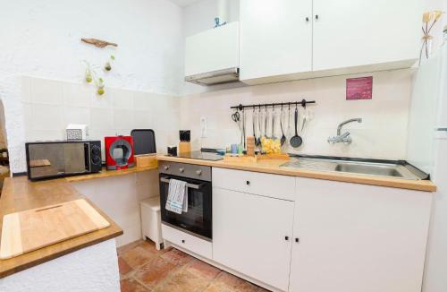 Sacromonte House | Holiday Home Cueva de Lindaraja by Interhome