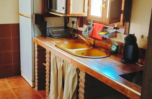 Guadix House | Holiday Home Cueva Picoesquina with Mountain View, Garden & Wi-Fi
