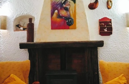 Guadix House | Holiday Home Cueva Picoesquina with Mountain View, Garden & Wi-Fi