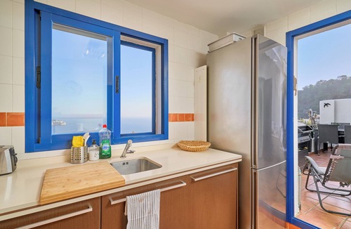 Almunecar House | Holiday Home 'Los Altos 23' with Sea View, Wi-Fi and Air Conditioning