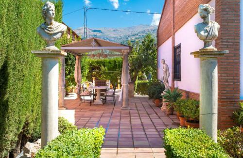 Niguelas House | Holiday Home Villa Verde by Interhome