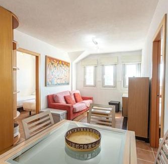 Pradollano Apartment | Holidays, Arttyfal, 2 Dormitorios para 4 personas, parking y wi-fi