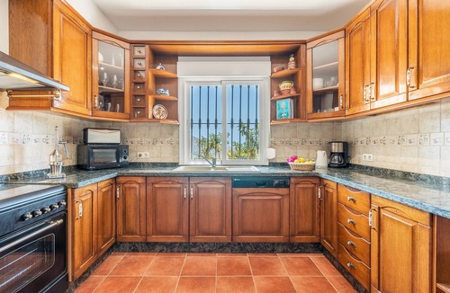Otivar House | Home "Cortijo La Alberquilla" with Mountain View, Sea View, Pool, Wi-Fi, Terrace & Garden
