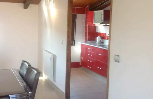 Ambroz Apartment | Homerez - Beautiful appartement for 6 ppl. with shared pool, jacuzzi and terrace