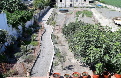 Fuente Vaqueros Apartment | Homerez - Charming Apartment in Fuente Vaqueros 100 m²