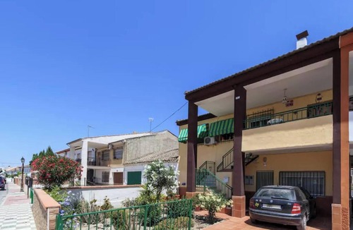 Fuente Vaqueros Apartment | Homerez - Charming Apartment in Fuente Vaqueros 100 m²