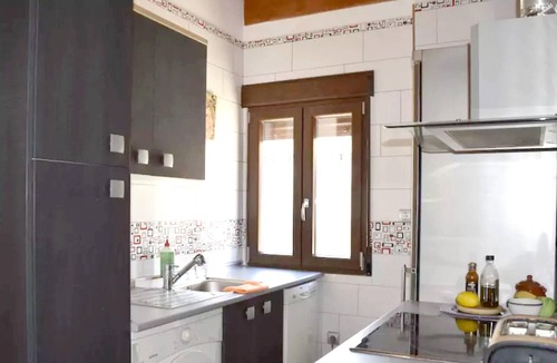 Ambroz Apartment | Homerez - Nice appartement for 4 ppl. with shared pool and jacuzzi at Ambroz