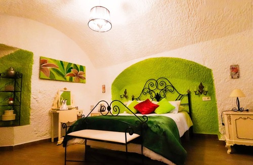 Guadix House | Homerez - Nice house for 6 ppl. with shared pool and terrace at Purullena