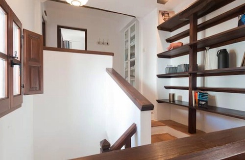 Beiro House | Homerez - Spacious house with terrace and balcony