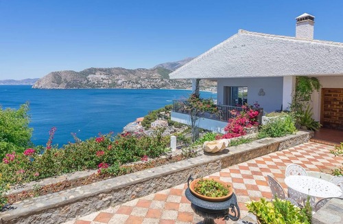 Almunecar Villa | Homerez - Villa with Pool in Almuñécar
