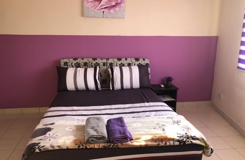 Kampung Selayang Pandang House | Homestay Homestay Condo with aircond and Free Wi-Fi