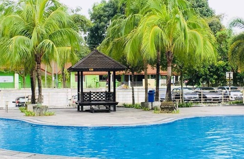 Kampung Selayang Pandang House | Homestay Homestay Condo with aircond and Free Wi-Fi