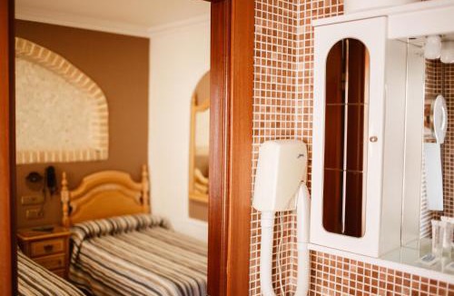 Motril House | Hostal la Campana