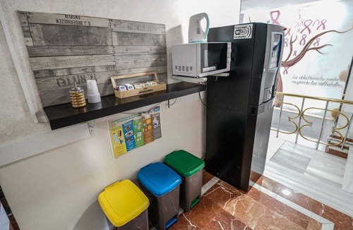 Camino de Ronda Hostel | Hostal Nevot
