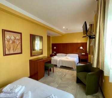 Cenes de la Vega Hotel | HOTEL LA FONDA DE DON GONZALO