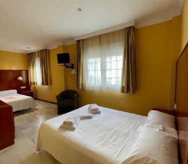 Cenes de la Vega Hotel | HOTEL LA FONDA DE DON GONZALO