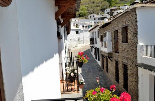 Capileira Hotel | Hotel Rural Alfajía de Antonio