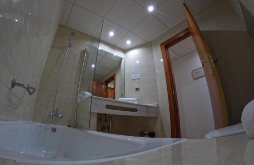 Genil Hotel | Hotel Saylu