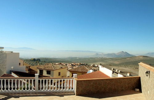 Guevejar House | HOUSE WITH SWIMMING POOL, VIEWS, WIFI, GAMES, LIVING ROOM WITH CHIMNEY