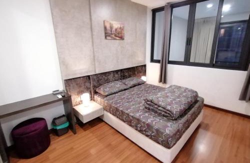Seksyen 7 Apartment | i-Duplex 1M2R2B Condo - LED Garden, Fun Fair, Waterpark, Wax Museum, Mall & More!