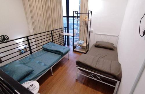 Seksyen 7 Apartment | i-Duplex 1M2R2B Condo - LED Garden, Fun Fair, Waterpark, Wax Museum, Mall & More!