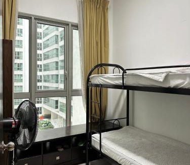 Chow Kit Hostel | Infinity Pool Dorms KLCC View by Regalia