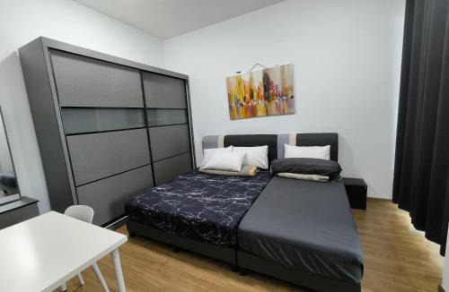 Sentul Apartment | Infinity pool! High Speed WiFi! Rica Residence!