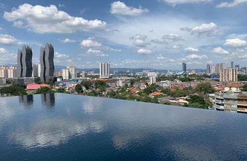Sentul Apartment | Infinity pool! High Speed WiFi! Rica Residence!