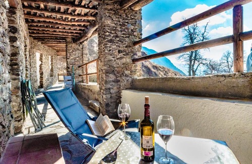 Bubion Apartment | La Casita del Árbol Blanco