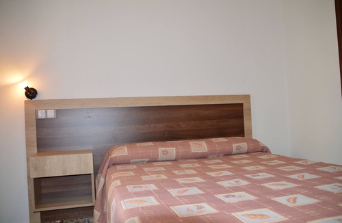 La Calahorra Hostel | Labella Hostal Restaurante