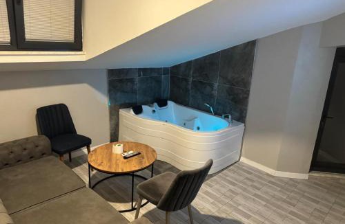 Kucukcekmece Hotel | Lacasa Royal Hotel