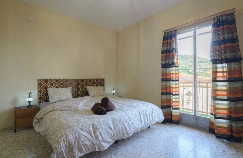 Cogollos de la Vega Bed & Breakfast | LaCasaNazari, Cogollos Vega, 25e/person, Huetor Sierra, 15km de Granada/Alhambra