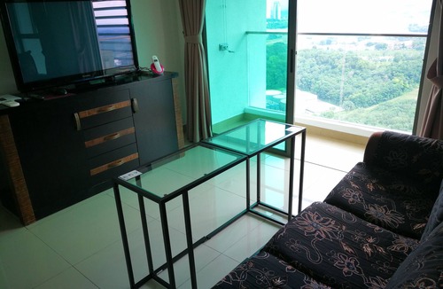 Cyberjaya Apartment | Lake View Breathtaking Cybersquare 500mbps wifi