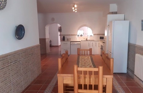 Jatar House | Large affordable house Near Alhama de Granada, Free wifi, private pool + garden.