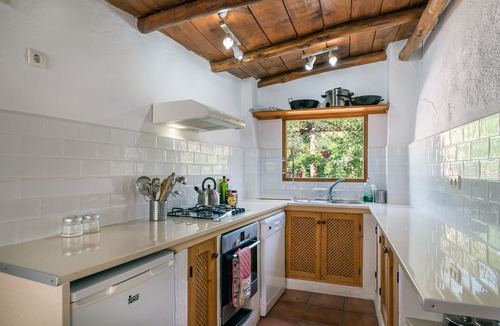 Orgiva Villa | Large Country House With Spacious Gardens and Large Pool (aircon & fibre optics)