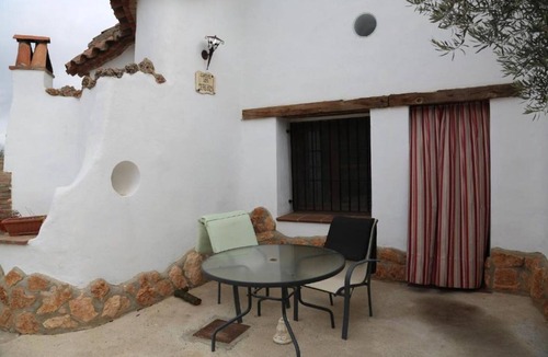 Fonelas Apartment | Las Chumberas Cave - Los Cerezos