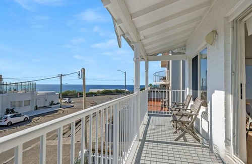 Merewether House | Life's a Merewether Beach
