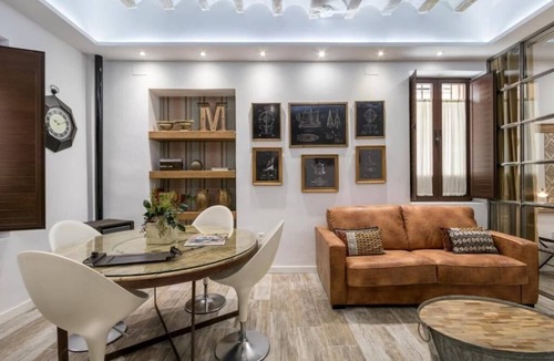 Camino de Ronda Apartment | LOFT GRACIA