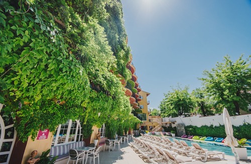 Genil Hotel | Los Angeles Hotel & Spa