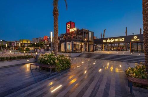 New Cairo Apartment | Lovely 5 bedrooms with private pool & gym at boulevard mivida