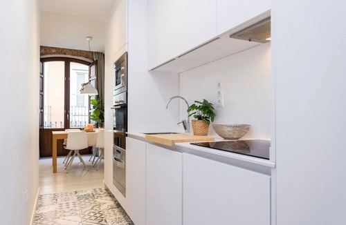 Central District Apartment | Lovely studio near the Cathedral. Zacatin 102