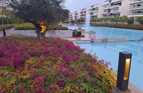 New Cairo Apartment | Luxurious Lakeview Apartment 2BR 92