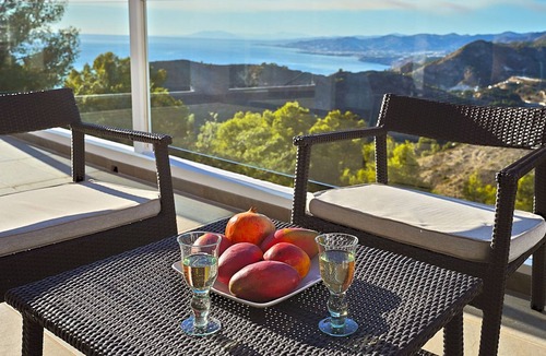 Almunecar Villa | Luxurious villa - 7 min from the beach!