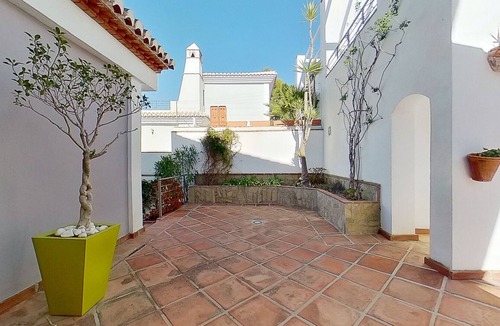 Almunecar Villa | Luxurious villa - 7 min from the beach!